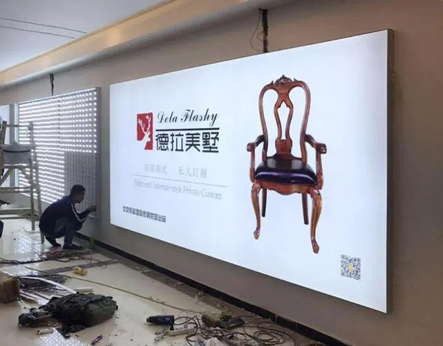 成都广告蘑菇直播APP下载灯箱的安装和维护的技巧？